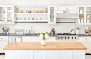 Small kitchen: 5 tips to arrange and save space